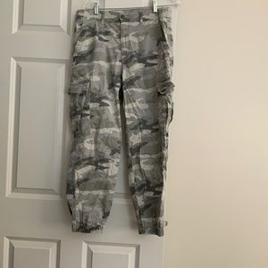 American Eagle Camo Jogger Pants